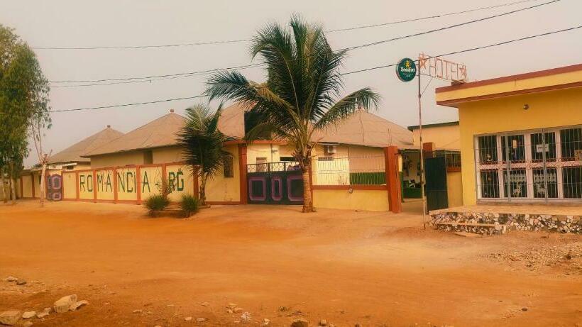 هتل Romancia