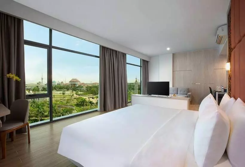 هتل Santika Batam