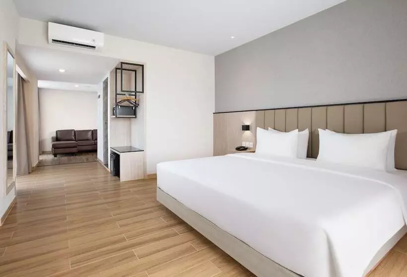 هتل Santika Batam