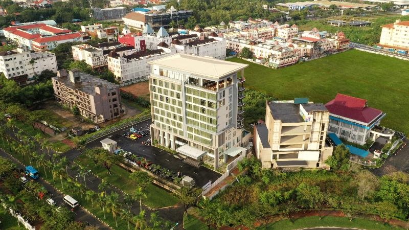 בית מלון כפרי Santika Batam