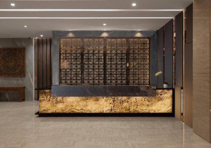 בית מלון כפרי Santika Batam