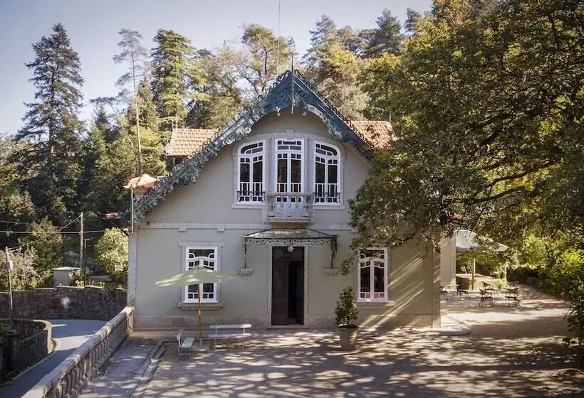 هتل The Grove Houses