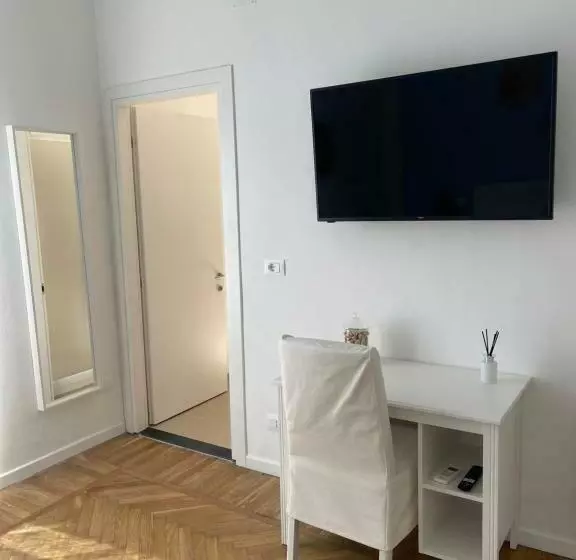 Majatalo Azzurra Ridi Che Ti Passa