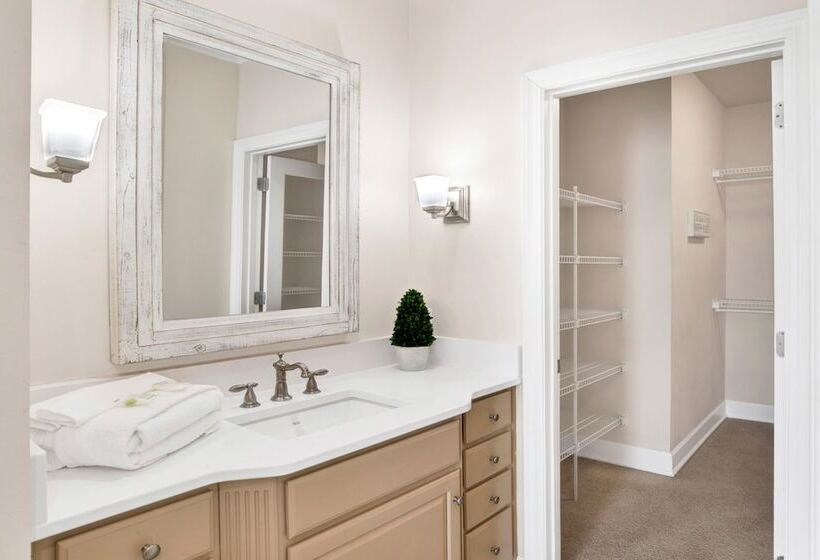 Regency Cabanas D2   3b Townhome