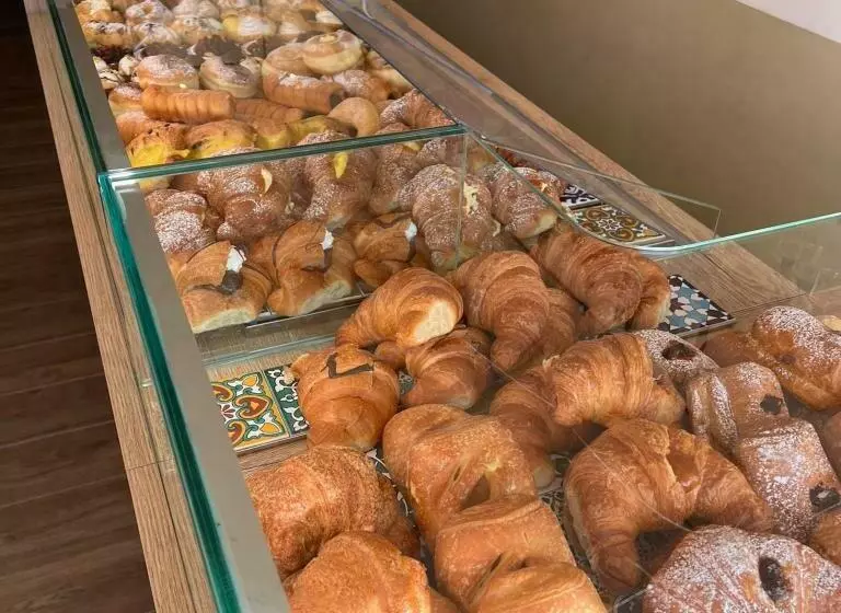 تختخواب و صبحانه Piazza Del Mercato