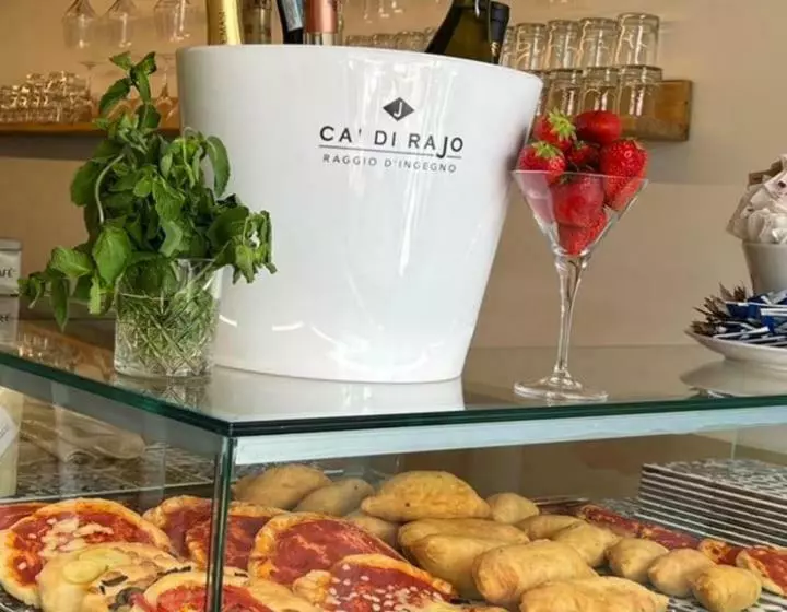 تختخواب و صبحانه Piazza Del Mercato