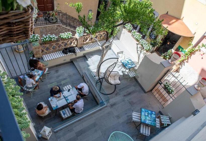 مبيت وإفطار Villa D Orville Luxury Suites Taormina