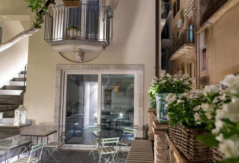 مبيت وإفطار Villa D Orville Luxury Suites Taormina