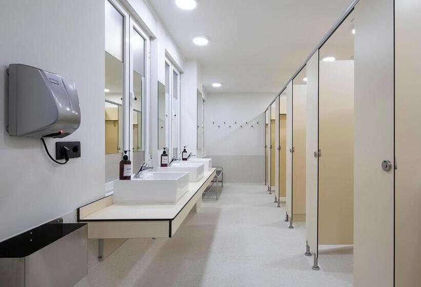 Bulezen Urban Hostel