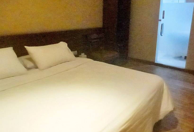 Hotel Aruni Ancol
