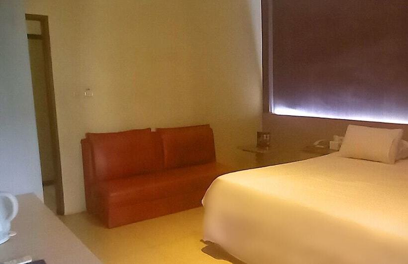 Hotel Aruni Ancol
