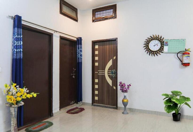 ホテル Capital O Upwan Inn