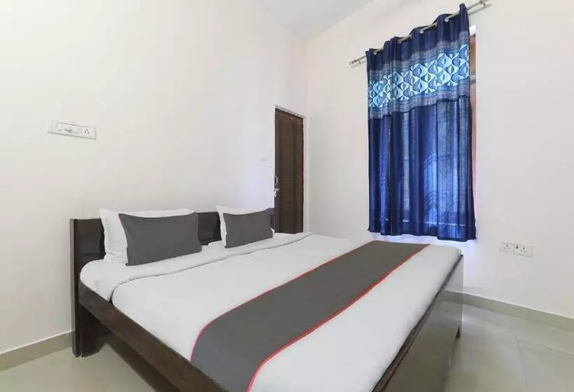 Hotelli Capital O Upwan Inn