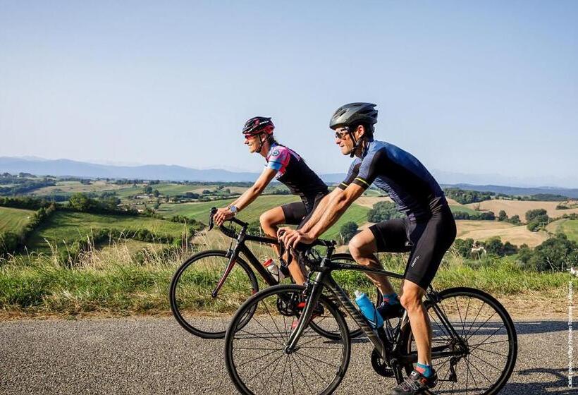 فندق Gites Et Roulottes Au Domaine De La Trille