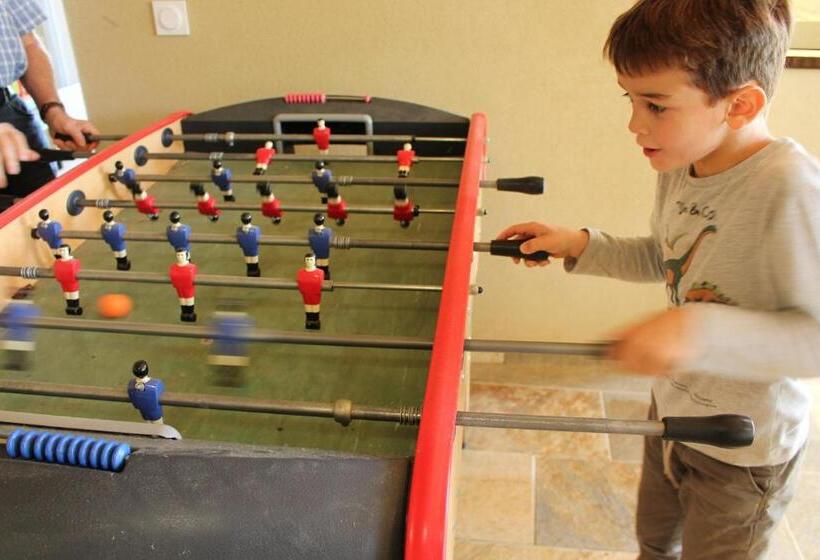 فندق Gites Et Roulottes Au Domaine De La Trille