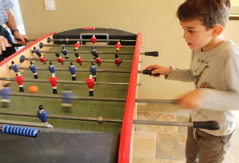 Hotelli Gites Et Roulottes Au Domaine De La Trille