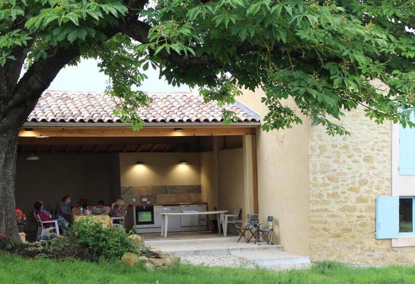 فندق Gites Et Roulottes Au Domaine De La Trille