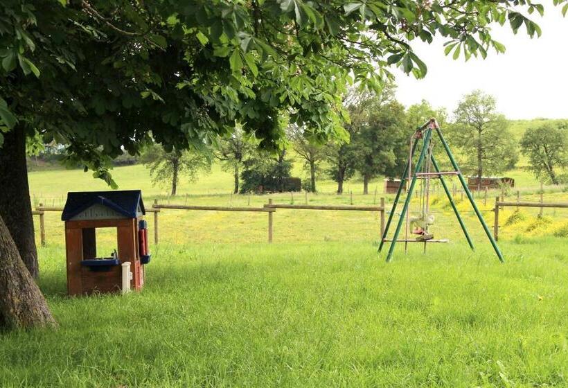 فندق Gites Et Roulottes Au Domaine De La Trille