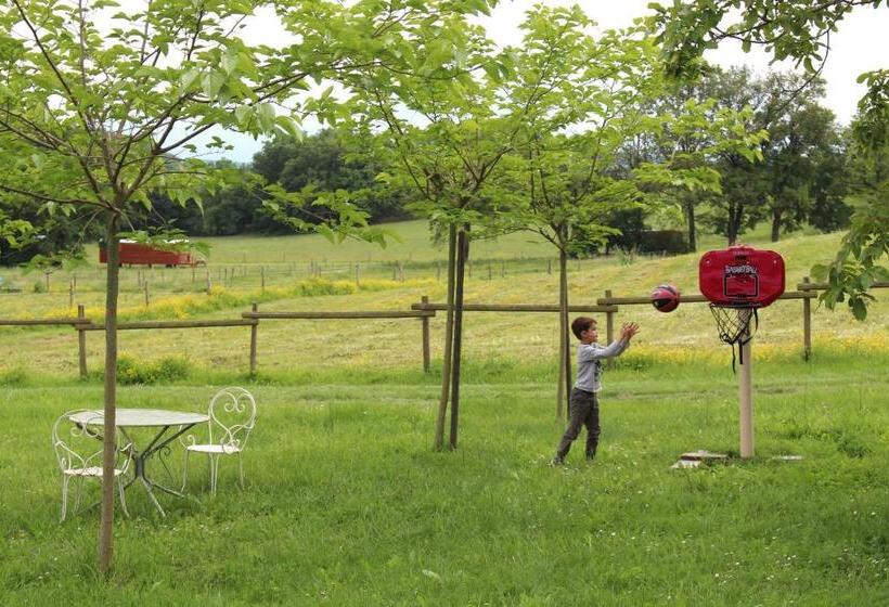 فندق Gites Et Roulottes Au Domaine De La Trille