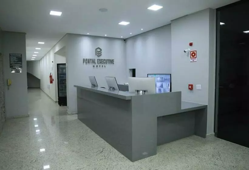 ホテル Pontal Executive
