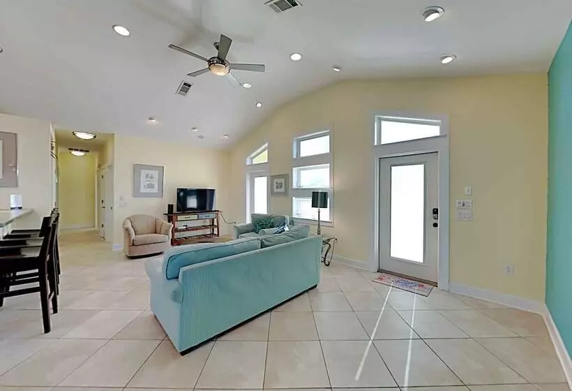 Lazy Urchin Seaclusion