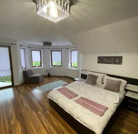 ペンション Callia Residence