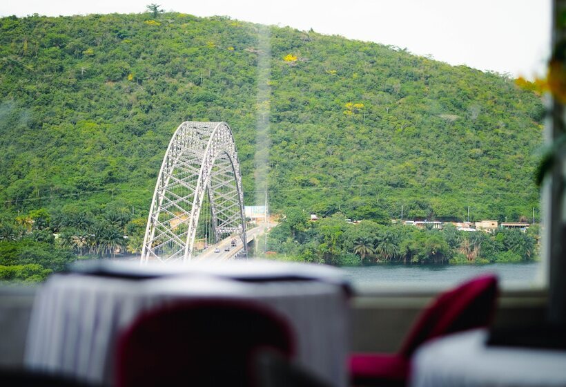 فندق Bridgeview Resort