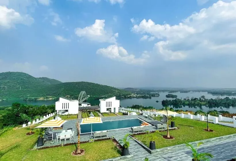 Hotelli Bridgeview Resort