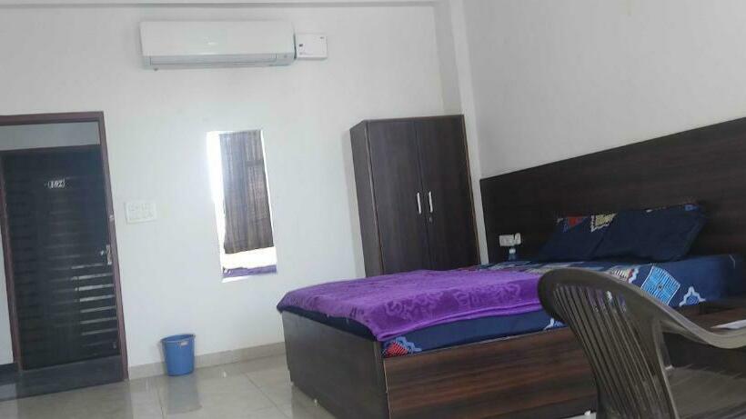 酒店 Collection O 88420 Kesari