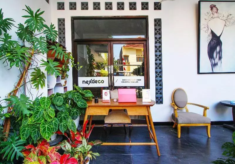 Hotelli Nexdeco House Homestay Syariah Solo