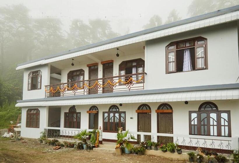 בית מלון כפרי Flagship Bonelli Resort