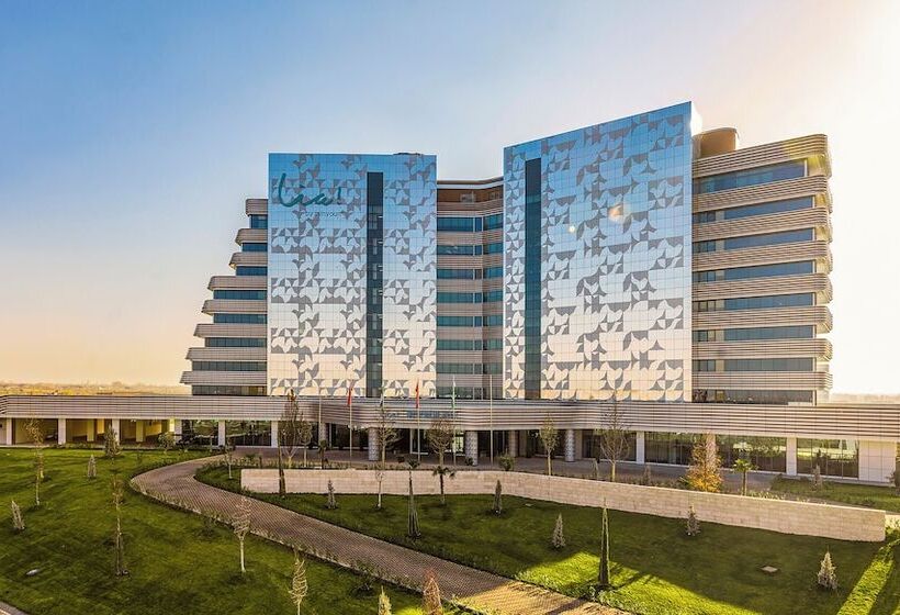 هتل Lia! By Minyoun Stars Of Ulugbek