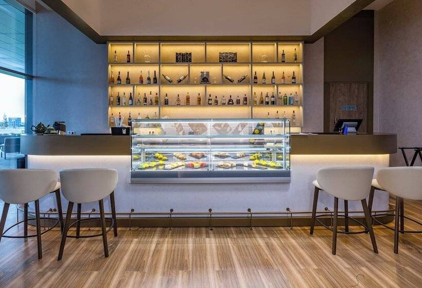 هتل Lia! By Minyoun Stars Of Ulugbek