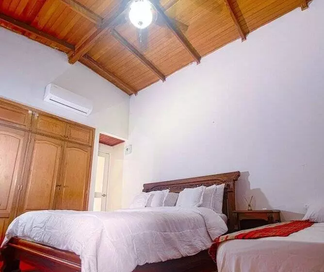 Hotelli Portoazul Casa De Playa