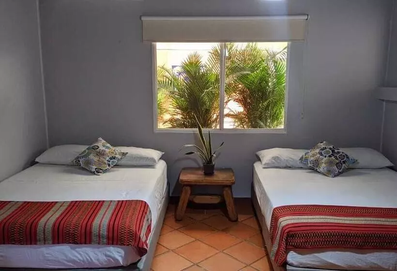 Hotelli Portoazul Casa De Playa