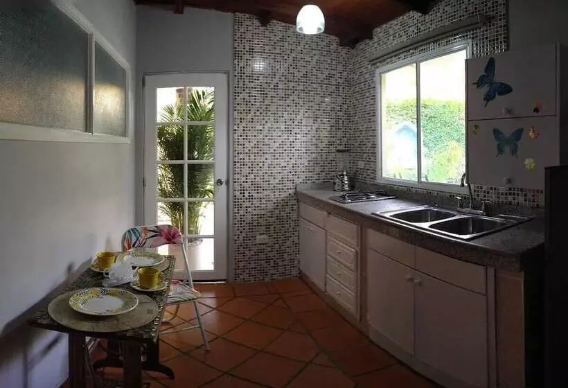 Hotelli Portoazul Casa De Playa