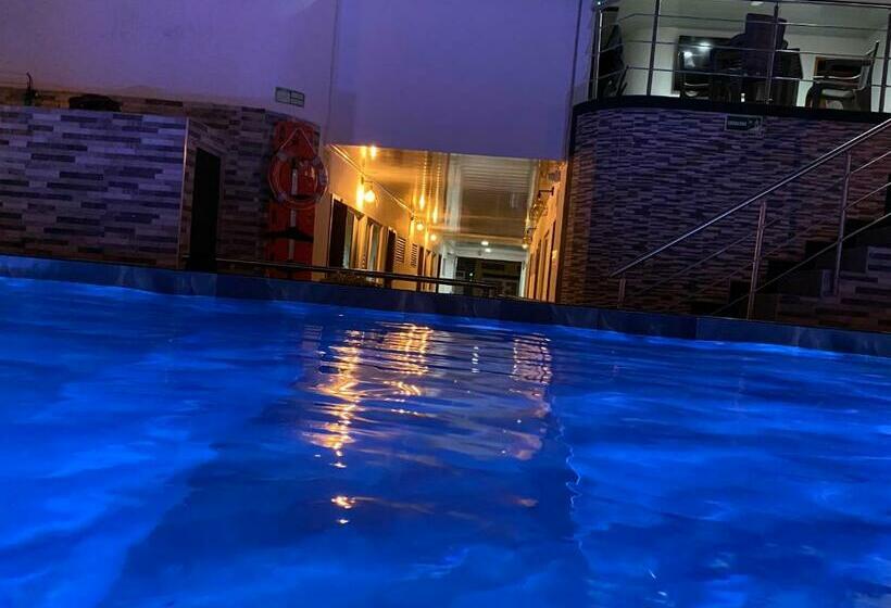 Hotel Suit Esmeralda