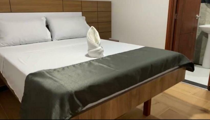 Hotel Suit Esmeralda