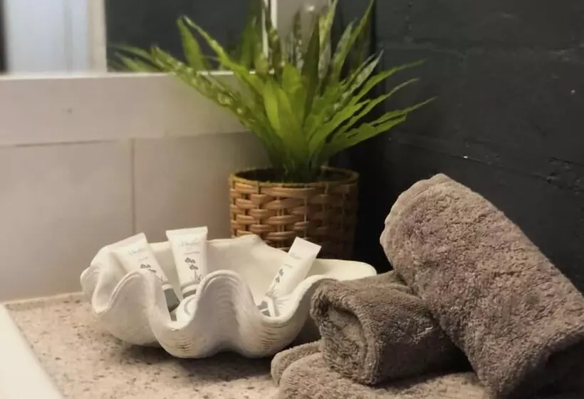 Mallacoota Hotel Motel