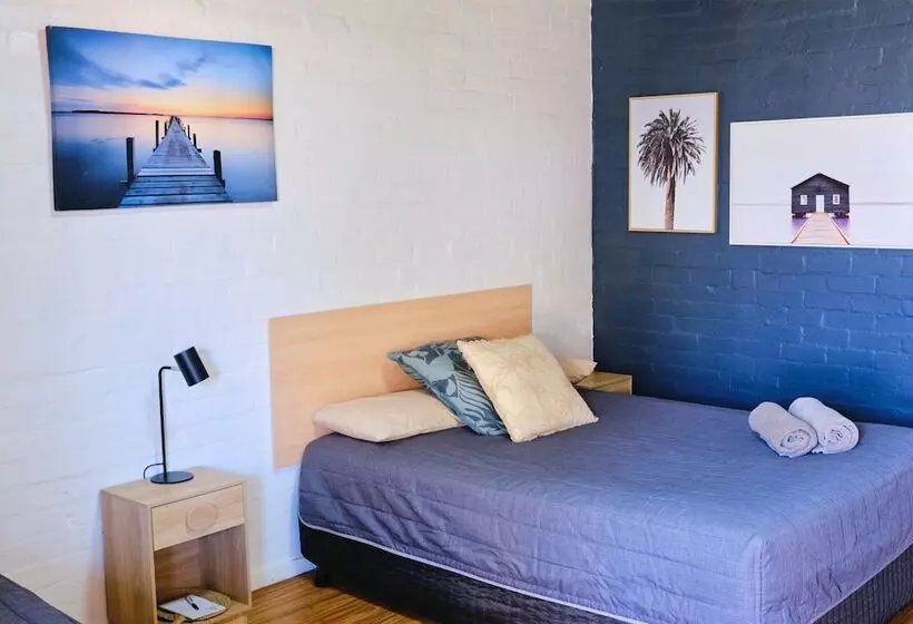 Mallacoota Hotel Motel