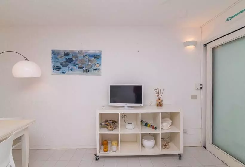 Piazzetta Casa Paola 200m From The Sea