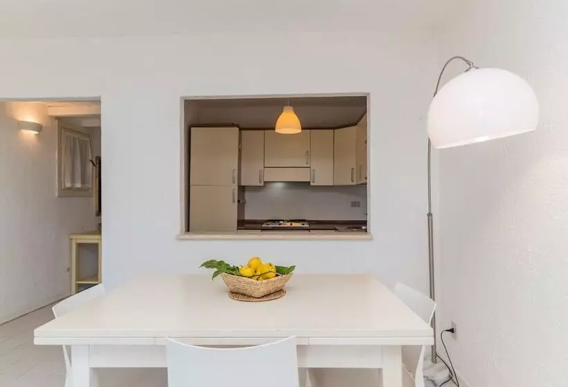 Piazzetta Casa Paola 200m From The Sea