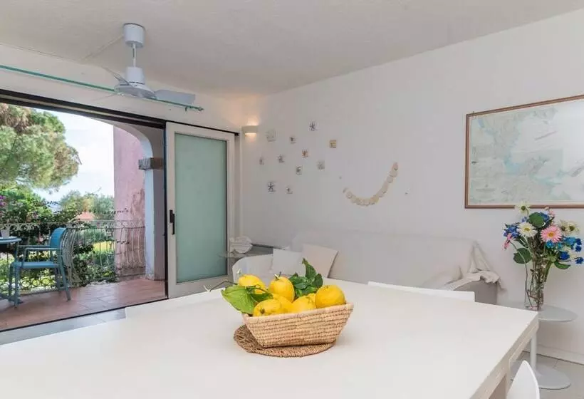 Piazzetta Casa Paola 200m From The Sea