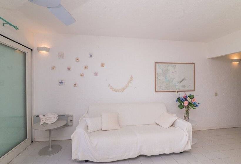 Piazzetta Casa Paola 200m From The Sea