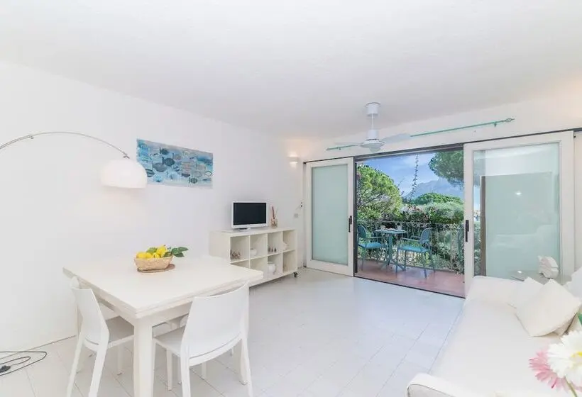 Piazzetta Casa Paola 200m From The Sea