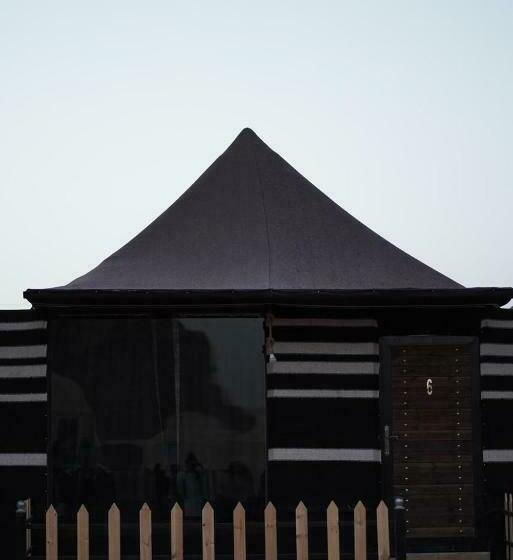 تختخواب و صبحانه Wadi Rum Relax Luxury Camp & Jeep Tour