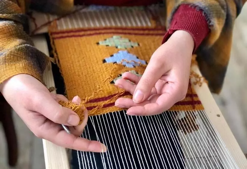 Majatalo Pottery House Sanahin