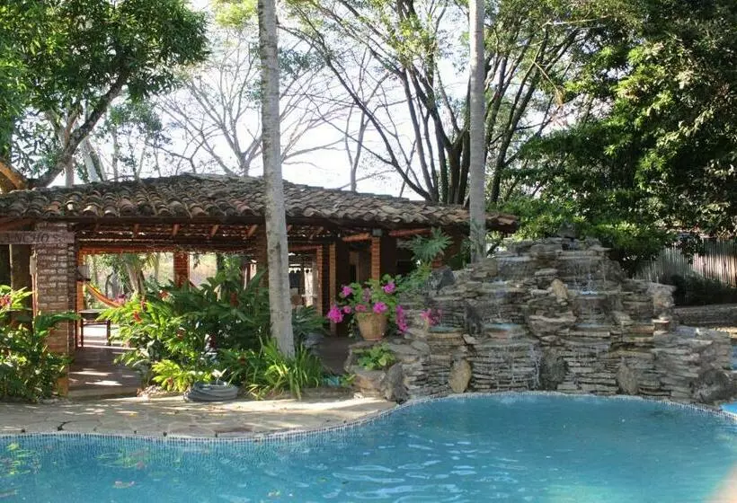 پانسیون Hostal El Carmen
