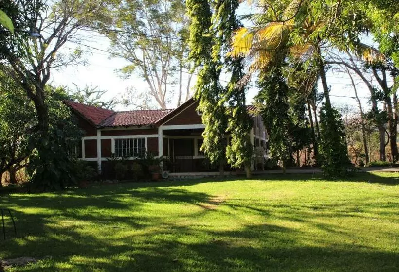 پانسیون Hostal El Carmen