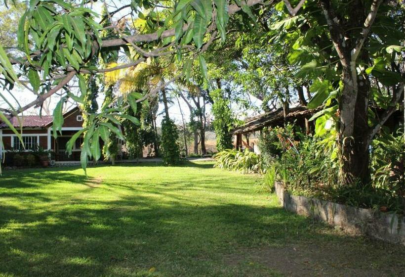 بنسيون Hostal El Carmen